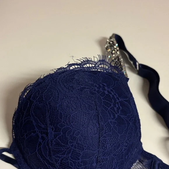 Victoria secret lace bombshell shine strap push up bra - Picture 6 of 8